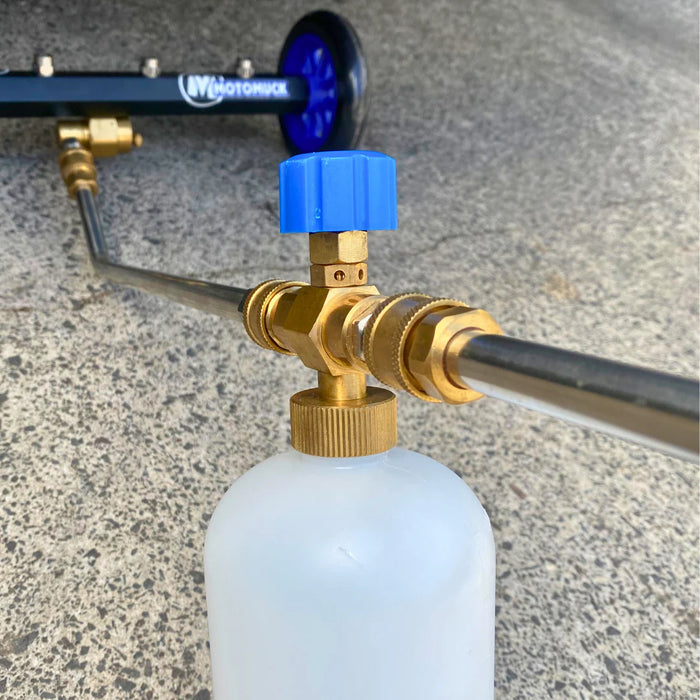 Motomuck Soap Applicator and Dilution Bottle for Under Vehicle Cleaner