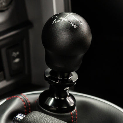 Raceseng Contour Shift Knob (Gate 5 Engraving) VW / Audi Adapter - Black Texture