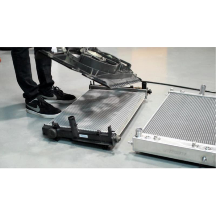 Mishimoto Performance Aluminum Radiator, Fits Pontiac GTO 2005 2006