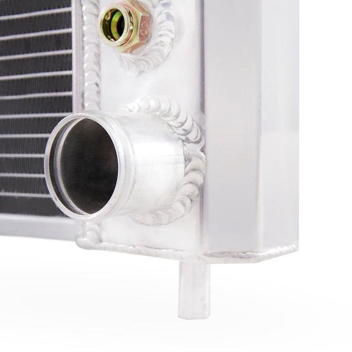Mishimoto Performance Aluminum Radiator, Fits Chevrolet Silverado 1500 V8 1999-2014