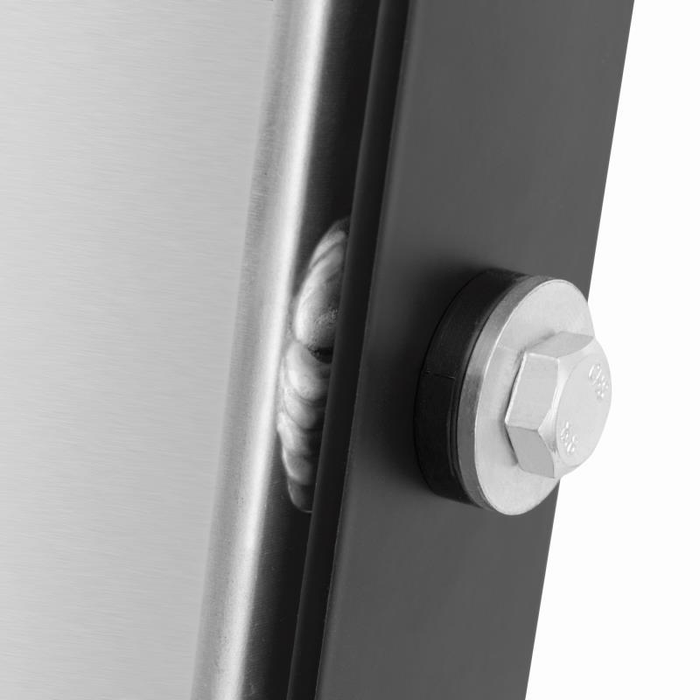 Mishimoto Performance Aluminum Radiator w/ Stabilizer System, Fits Ford Mustang GT Automatic, 1997 2004